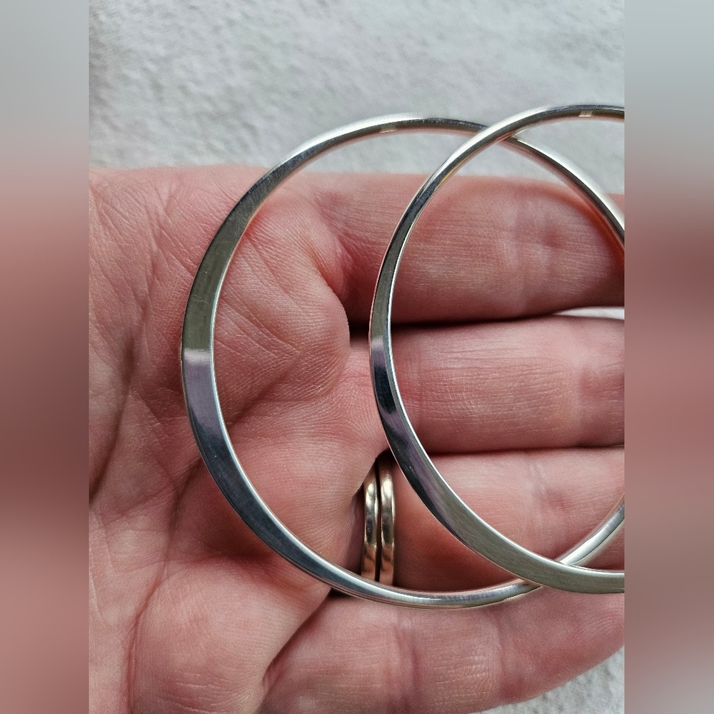 Premier Designs On The Town Silver Plated Hoop Earrings, Large, Reflective, NIB - Picture 7 of 16